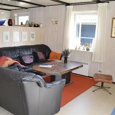 Semesterbostad 4 Bedroom Lovely In Norre Nebel
